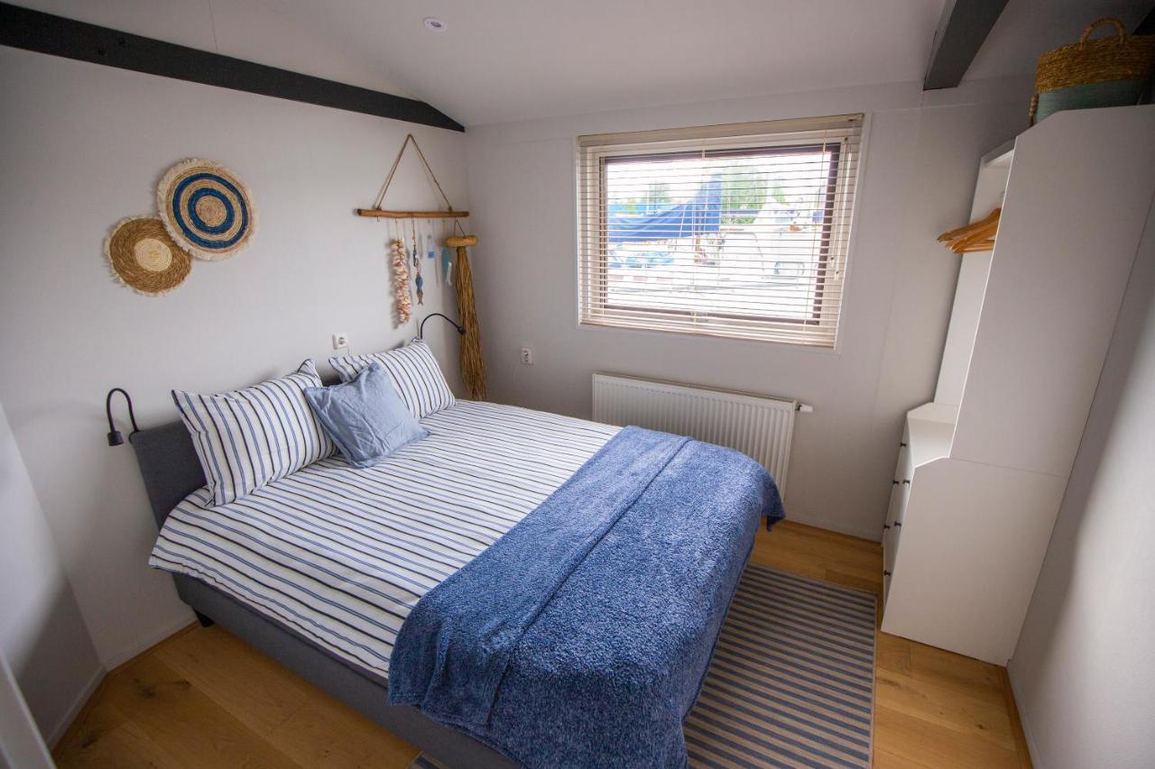 Unieke Woonboot In Harlingen Apartment Exterior photo